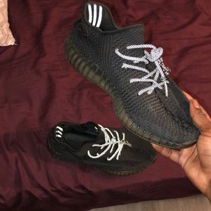 Black Yeezys size 10